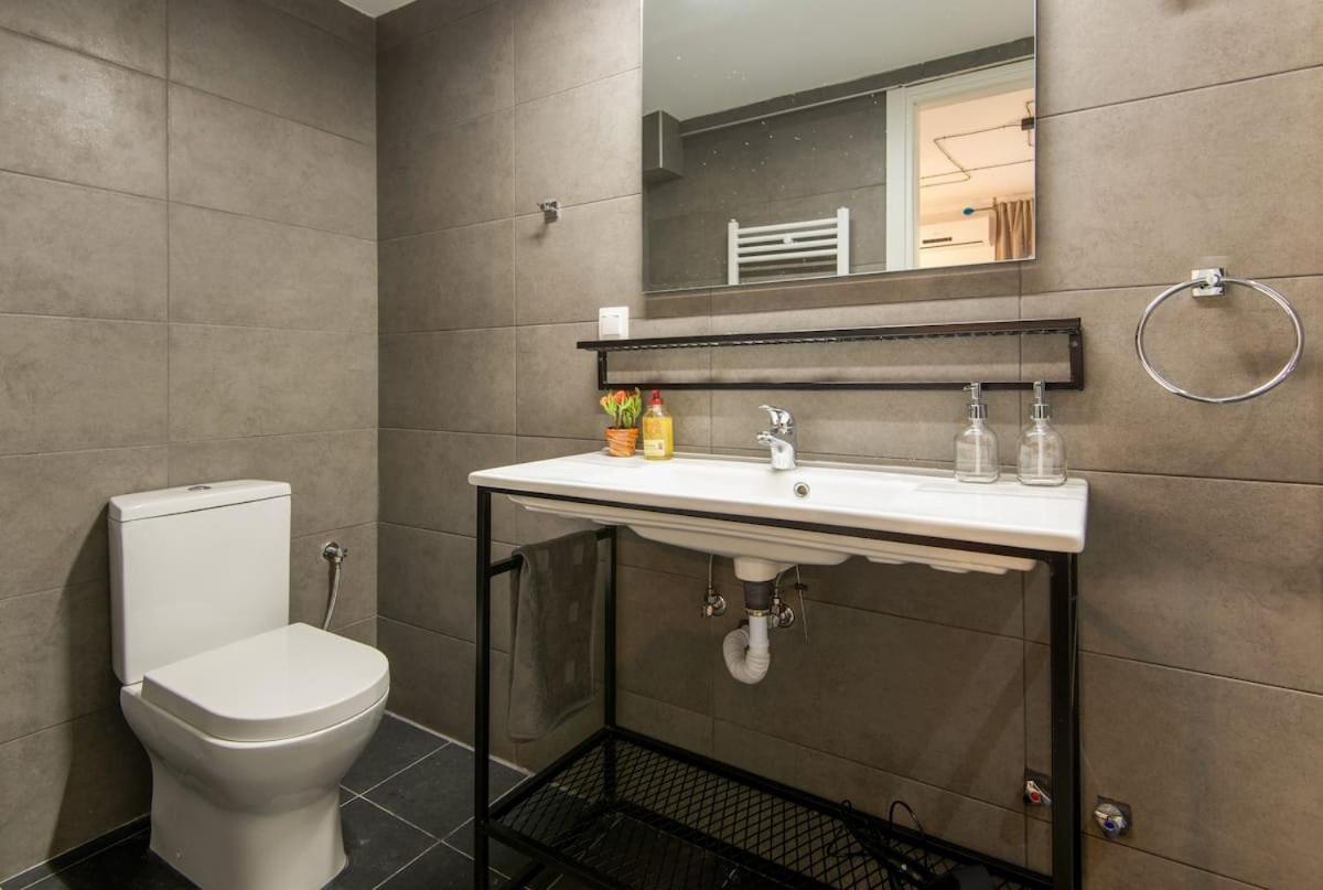 Mazi Rooms Venizelou Солун Стая снимка